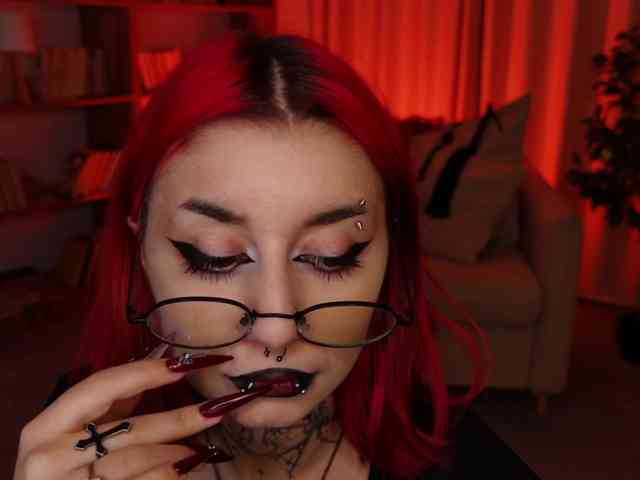 MistressMarcelline webcam
