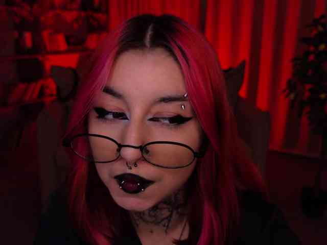 MistressMarcelline webcam
