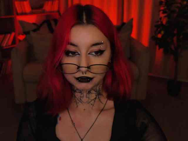MistressMarcelline webcam