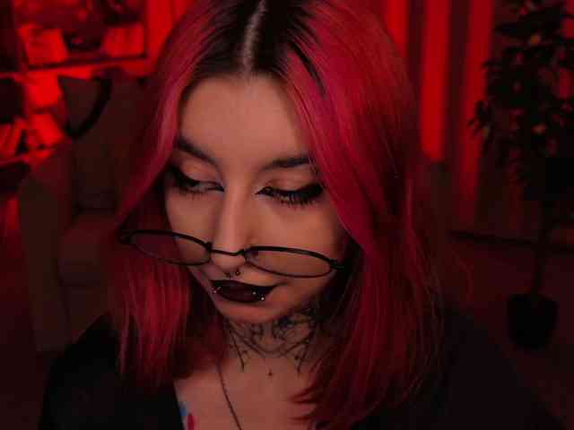 MistressMarcelline webcam