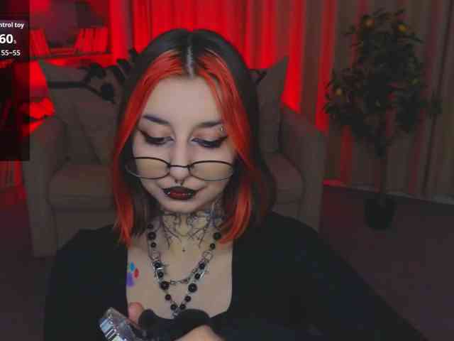 MistressMarcelline webcam