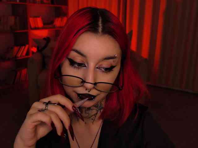 MistressMarcelline webcam