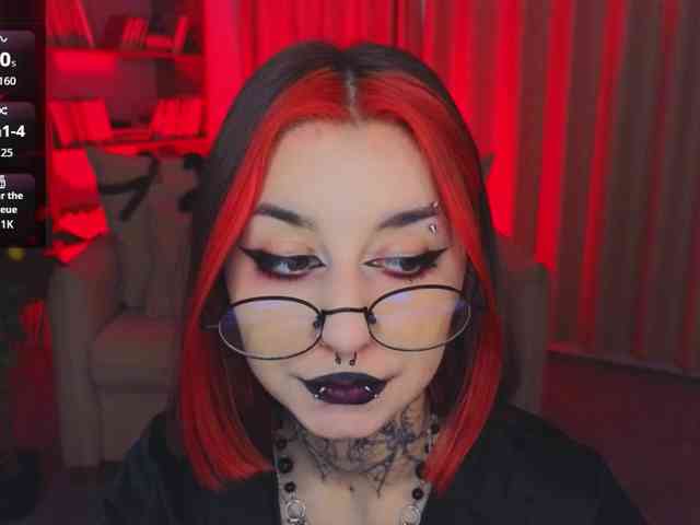 MistressMarcelline webcam