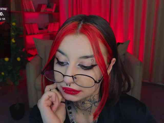 MistressMarcelline webcam