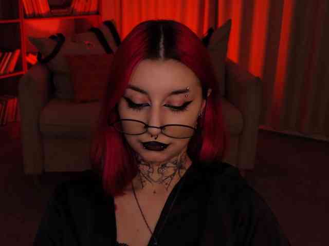 MistressMarcelline webcam