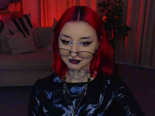 MistressMarcelline webcam