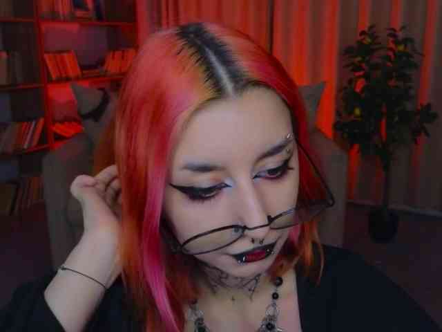 MistressMarcelline webcam
