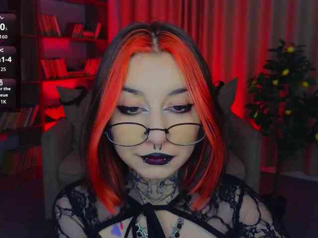 MistressMarcelline webcam