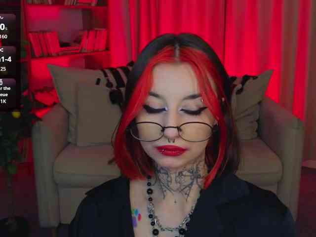 MistressMarcelline webcam