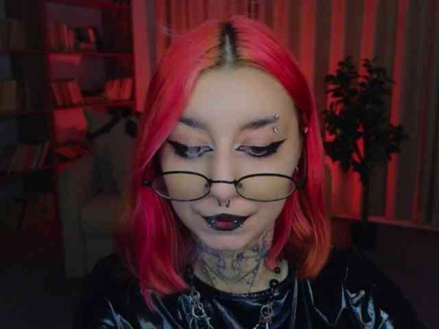 MistressMarcelline webcam