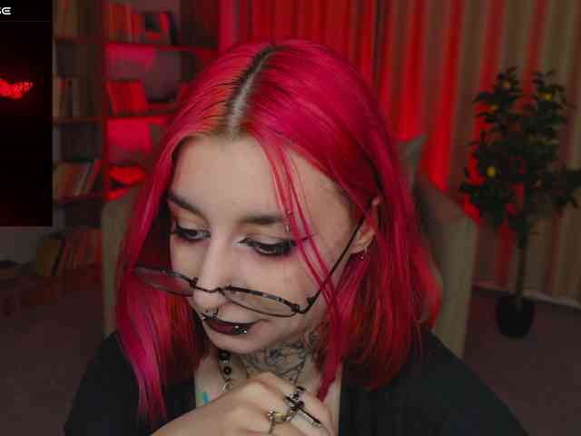 MistressMarcelline webcam