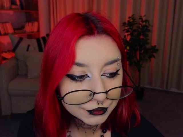 MistressMarcelline webcam