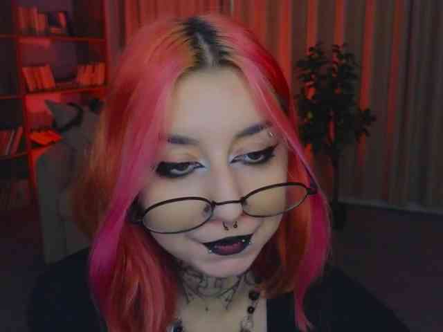 MistressMarcelline webcam