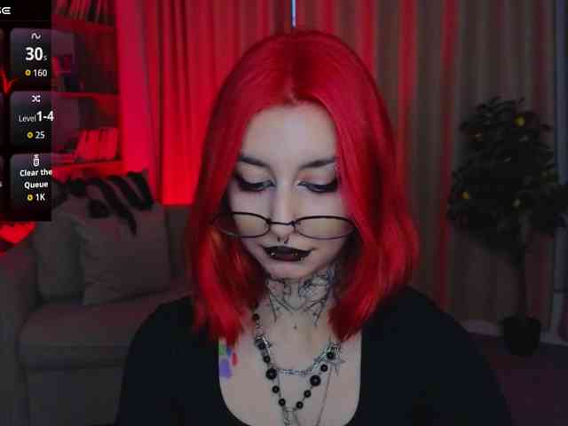 MistressMarcelline webcam
