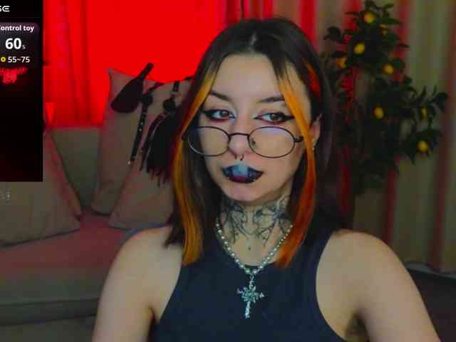 MistressMarcelline webcam