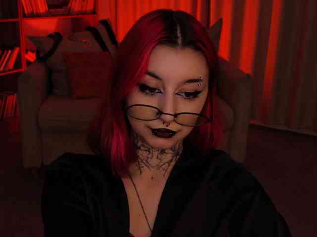 MistressMarcelline webcam