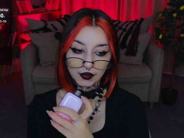 MistressMarcelline webcam