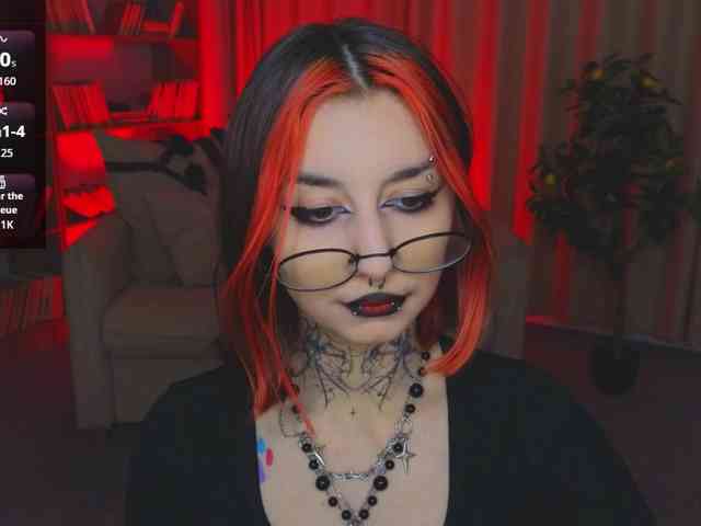 MistressMarcelline webcam