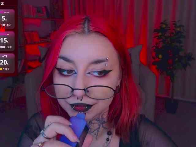 MistressMarcelline webcam