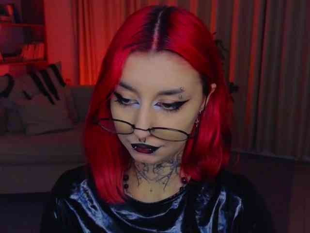MistressMarcelline webcam