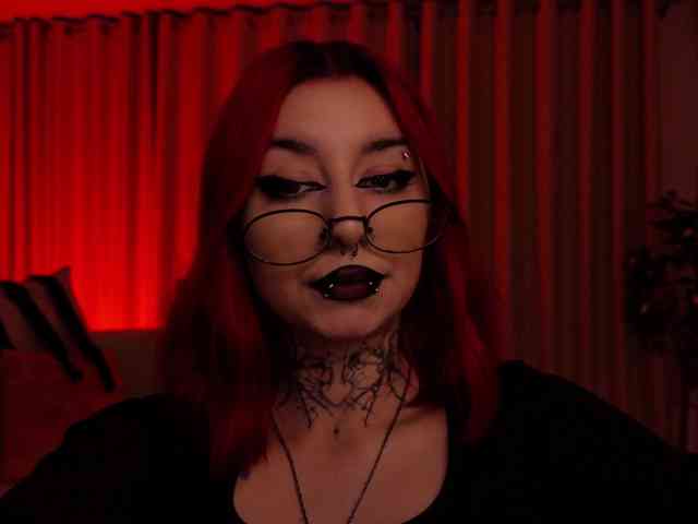 MistressMarcelline webcam