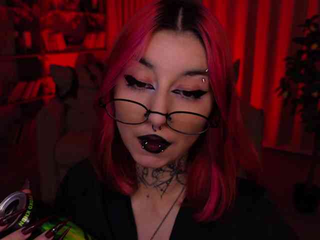 MistressMarcelline webcam