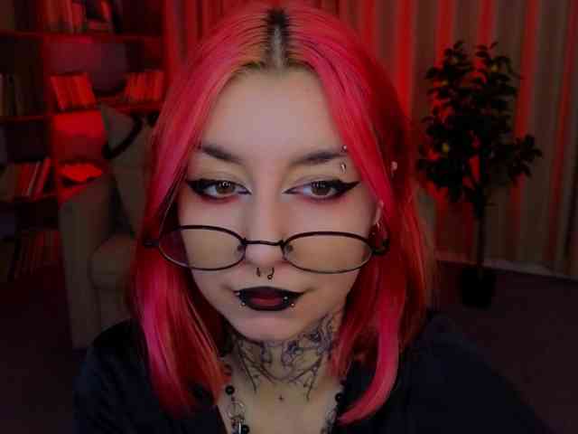 MistressMarcelline webcam