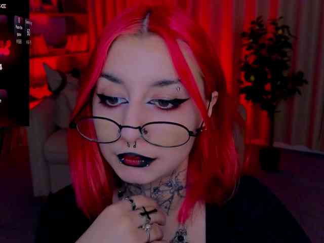 MistressMarcelline webcam