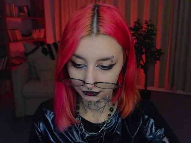 MistressMarcelline webcam