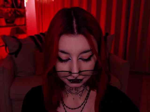 MistressMarcelline webcam