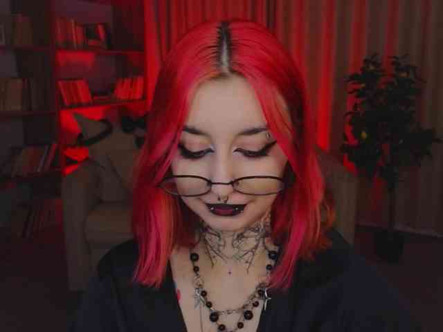 MistressMarcelline webcam