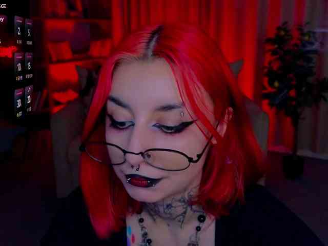 MistressMarcelline webcam