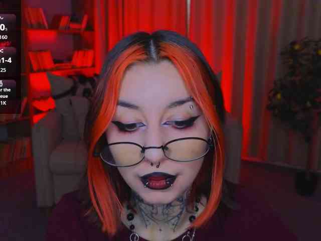 MistressMarcelline webcam