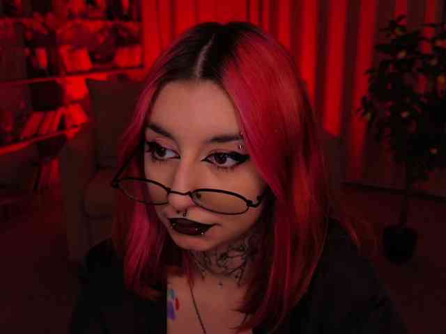 MistressMarcelline webcam