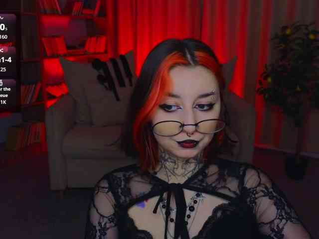 MistressMarcelline webcam