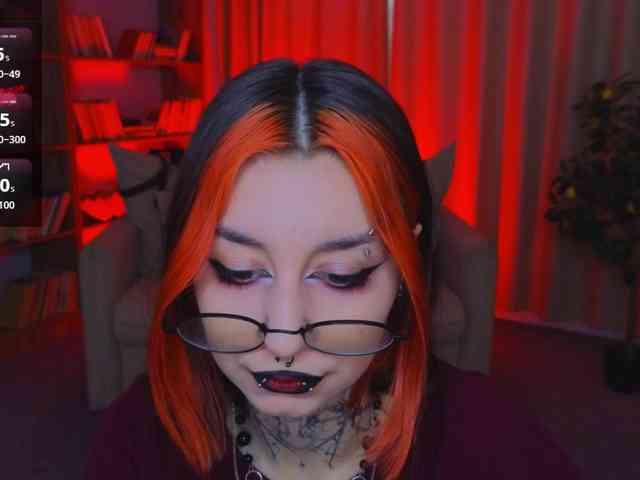 MistressMarcelline webcam