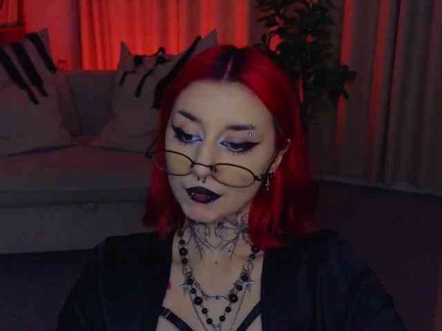 MistressMarcelline webcam