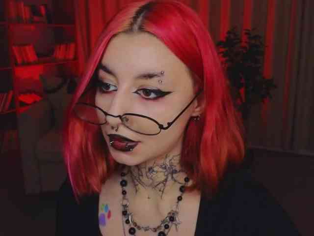 MistressMarcelline webcam