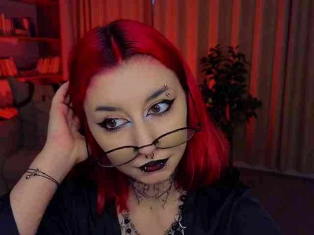 MistressMarcelline webcam