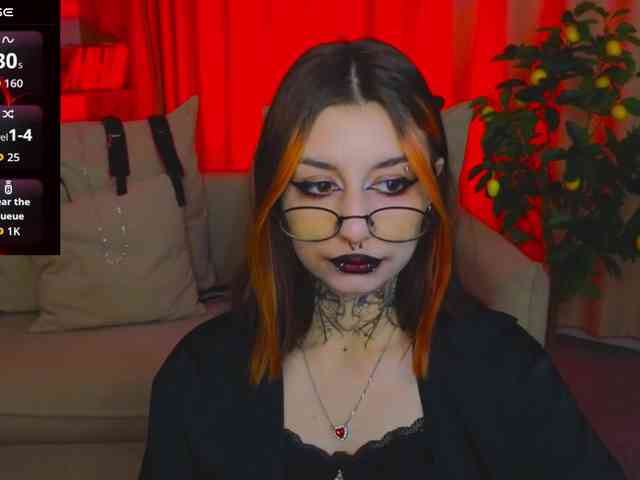 MistressMarcelline webcam