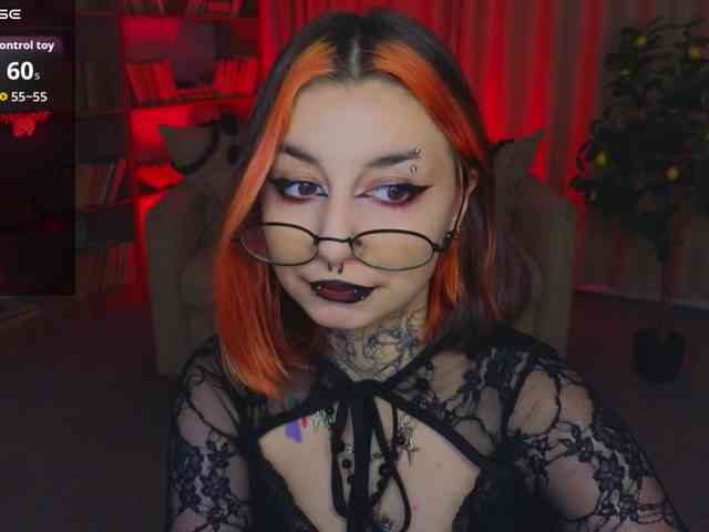 MistressMarcelline webcam