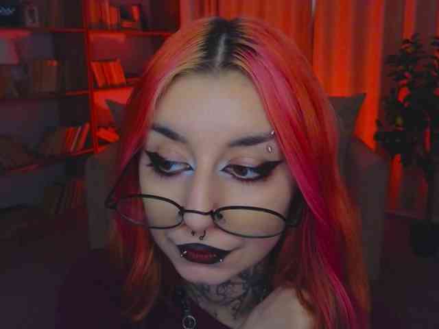MistressMarcelline webcam