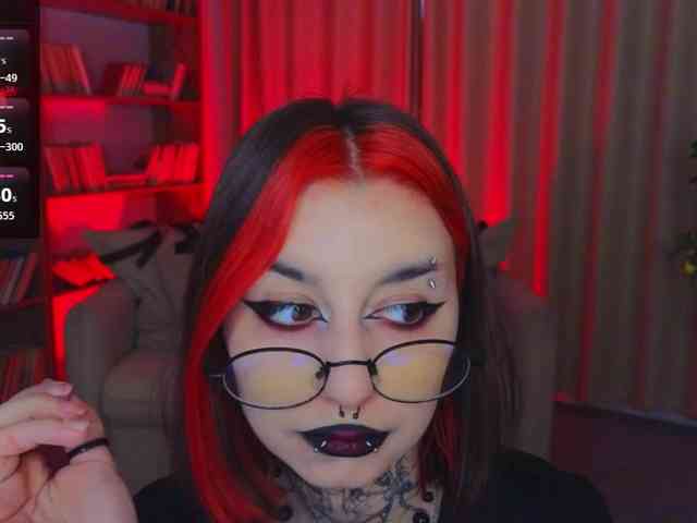 MistressMarcelline webcam