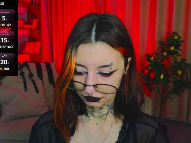 MistressMarcelline webcam
