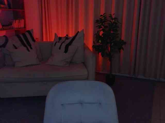MistressMarcelline webcam