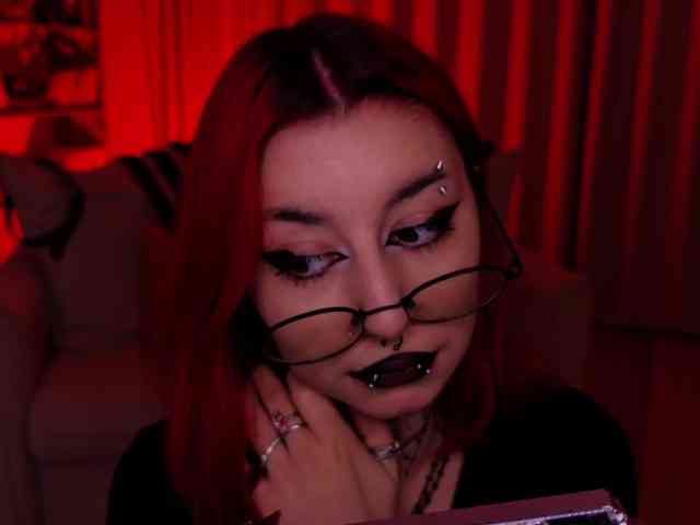 MistressMarcelline webcam