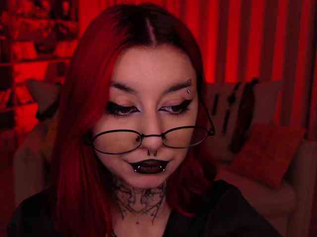 MistressMarcelline webcam