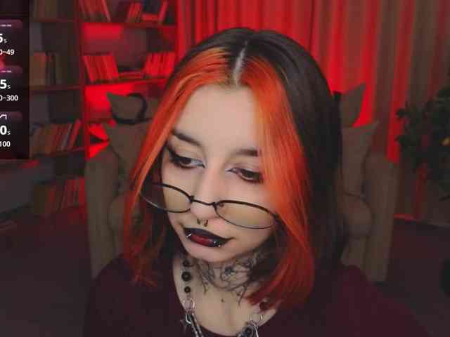 MistressMarcelline webcam