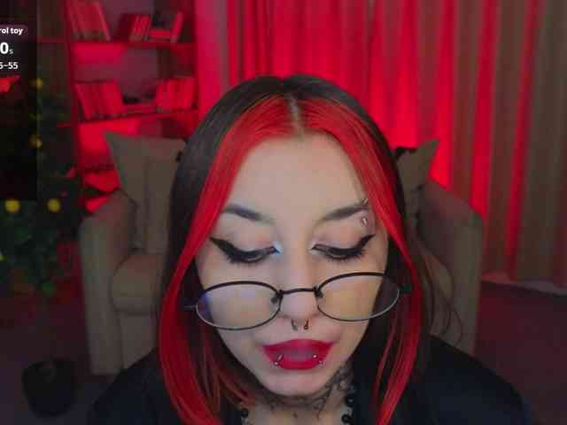 MistressMarcelline webcam