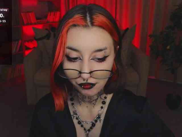MistressMarcelline webcam